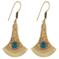 Cargar imagen en el visor de la galería, Ohrringe Axt Punkte verziert Chalzedon Messing antik golden nickelfrei Ohrhänger Tribal Brass - chic-net.de
