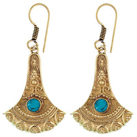 Cargar imagen en el visor de la galería, Ohrringe Axt Punkte verziert Türkis Messing antik golden nickelfrei Ohrhänger Tribal Brass - chic-net.de
