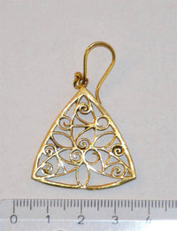 Cargar imagen en el visor de la galería, Ohrringe Dreieck Mandel Spiralen Messing antik golden Tribal Brass Ohrhänger nickelfrei Schmuck - chic-net.de
