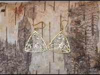 Cargar imagen en el visor de la galería, Ohrringe Dreieck Mandel Spiralen Messing antik golden Tribal Brass Ohrhänger nickelfrei Schmuck - chic-net.de
