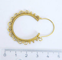 Load image into Gallery viewer, Ohrringe dunkel Punkte Dreiecke Kreise Messing Brass antik golden Tribal nickelfrei Schmuck Piercing - chic-net.de
