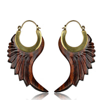 Load image into Gallery viewer, Ohrringe Holz Brass Bügel golden braun dunkelbraun Perlmutt Ohrhänger Schmuck - chic-net.de
