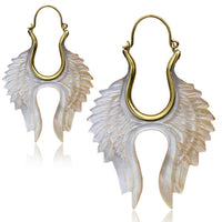 Load image into Gallery viewer, Ohrringe Holz Brass Bügel golden braun dunkelbraun Perlmutt Ohrhänger Schmuck - chic-net.de
