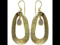 Load image into Gallery viewer, Ohrringe Labradorit Tropfen oval schraffiert Blatt Messing antik golden nickelfrei Tribal Brass - chic-net.de
