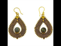 Cargar imagen en el visor de la galería, Ohrringe Labradorit Zopf Tropfen Punkte Kreuz Messing antik golden Ohrhänger nickelfrei Tribal Brass - chic-net.de
