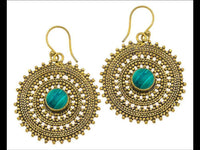 Cargar imagen en el visor de la galería, Ohrringe Malachit Zopf Kreis Punkte Dreiecke Messing Ohrhänger grün antik gold Tribal - chic-net.de
