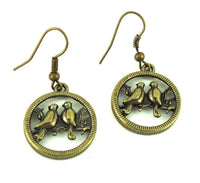 Load image into Gallery viewer, Ohrringe Messing Damen Ohrhänger Kupfer Ohrschmuck Schmuck zwei Vögel Kreis - chic-net.de
