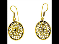 Load image into Gallery viewer, Ohrringe oval Blume Rauten Messing antik golden nickelfrei Tribal Brass Ohrhänger glänzend - chic-net.de
