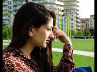 Cargar imagen en el visor de la galería, Ohrringe Punkte Messing Kreise Punkte in Dreieckform golden nickelfrei antik Schmuck Piercing - chic-net.de
