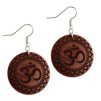 Load image into Gallery viewer, Ohrringe Sawoholz rund Edelstahl Silber Bügel dunkle Gravur - chic-net.de
