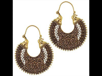 Cargar imagen en el visor de la galería, Ohrringe Sichel Blume oxidiert verziert Messing Brass antik golden nickelfrei Tribal Piercing - chic-net.de
