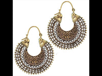 Cargar imagen en el visor de la galería, Ohrringe Sichel Herz oxidiert verziert Brass Messing antik golden nickelfrei Tribal Piercing - chic-net.de
