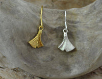 Load image into Gallery viewer, Ohrringe Silber 925 Ginkgo Blatt 10mm vergoldet - chic-net.de
