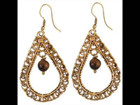 Cargar imagen en el visor de la galería, Ohrringe Tigerauge Kugel Tropfen Schnörkel Messing antik golden nickelfrei Ohrhänger Tribal Brass - chic-net.de
