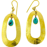 Load image into Gallery viewer, Ohrringe Türkis Tropfen oval gehämmert Messing antik golden nickelfrei Ohrhänger Tribal Brass - chic-net.de

