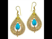 Cargar imagen en el visor de la galería, Ohrringe Türkis Tropfen Zopf Spitzen Kreuz Messing antik golden nickelfrei Tribal Brass Ohrhänger - chic-net.de
