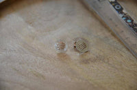 Load image into Gallery viewer, Ohrstecker 925 Sterling Silber Gitter rund gebürstet - chic-net.de
