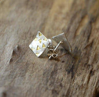 Load image into Gallery viewer, Ohrstecker Silber 925 vergoldet schwarz Raute Dreiecke - chic-net.de
