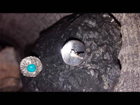 Cargar imagen en el visor de la galería, Ohrstecker Türkis Stein rund, silber Rand Blume Kreise Ohrringe 925er Sterlingsilber.
