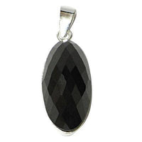 Load image into Gallery viewer, Onyxanhänger Silberfassung oval gewölbt facettiert funkelnd Onyx 925er Sterling Silber Anhänger - chic-net.de
