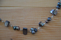 Load image into Gallery viewer, Perlen Perlmutt Halskette Muschel Stücke lila braun grau - chic-net.de
