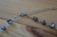 Load image into Gallery viewer, Perlen Perlmutt Halskette Muschel Stücke lila braun grau - chic-net.de
