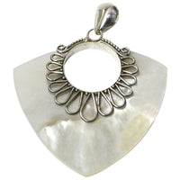 Cargar imagen en el visor de la galería, Perlmutt-Anhänger, pfeilförmiger Damenanhänger aus 925er Sterlingsilber mit Perlmutt und Silberverzierung, ca. 35 x 40mm - chic-net.de
