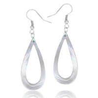 Cargar imagen en el visor de la galería, Perlmutt Muschel Ohrringe 36 mm Tropfen hohl Edelstahl nickelfrei weiß schillernd - chic-net.de
