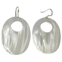 Load image into Gallery viewer, Perlmutt Muschel Ohrringe oval Loch Edelstahl nickelfrei weiß Perlmuttmuschel Ohrhänger - chic-net.de
