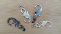 Load image into Gallery viewer, Perlmutt Piercing Flügel Hook 2mm Expander Muschel filigran handgeschnitzt Ohr - chic-net.de
