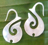 Load image into Gallery viewer, Perlmutt Piercing Schnecke Spirale 1.6mm Expander Muschel filigran geschnitzt Ohr - chic-net.de
