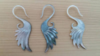 Load image into Gallery viewer, Perlmutt Piercing Schwan Hook 2mm Expander Muschel filigran handgeschnitzt Ohr - chic-net.de
