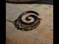 Cargar imagen en el visor de la galería, Piercing Dehnschnecke Narraholz Brass Ornament Spirale - chic-net.de
