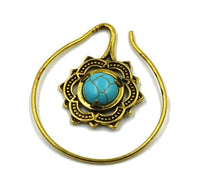 Load image into Gallery viewer, Piercing Ohrhänger Messing Lotus Spirale Türkis Stein - chic-net.de

