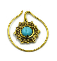 Load image into Gallery viewer, Piercing Ohrhänger Messing Lotus Spirale Türkis Stein - chic-net.de
