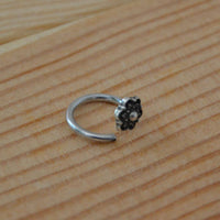 Cargar imagen en el visor de la galería, Piercing Ring Blümchen 925 Silber Labret Tragus 1.2mm - chic-net.de
