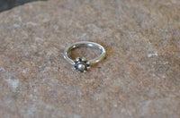Load image into Gallery viewer, Piercing Ring Blume 925 Silber Labret Tragus 1.2mm - chic-net.de

