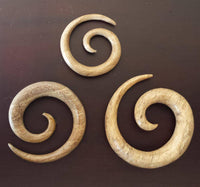 Cargar imagen en el visor de la galería, Piercing Walnuss Holz Expander beige Spirale Hoop 4mm 6mm 8mm Dehnschnecke Dehner - chic-net.de
