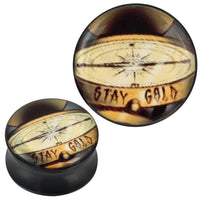 Cargar imagen en el visor de la galería, Plug Acryl Goldmünzen STAY GOLD schwarz Piercing Ohrschmuck - chic-net.de
