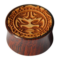 Load image into Gallery viewer, Plug Holz hell dunkel Tribal Maske Gravur double flared - chic-net.de
