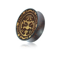 Load image into Gallery viewer, Plug Holz hell dunkel Tribal Maske Gravur double flared - chic-net.de
