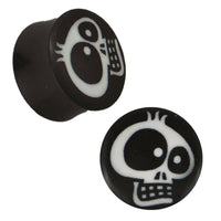 Load image into Gallery viewer, Plug Horn weiße Gravur schwarz Comic Totenkopf drei Haare Piercing - chic-net.de
