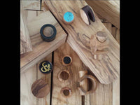 Load image into Gallery viewer, Plug Olivenholz Pin-Creole braun gemasert Holz-Pin Creole - chic-net.de
