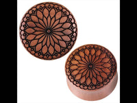 Cargar imagen en el visor de la galería, Plug Sawo Holz braun Gravur schwarz Blüte Herz Tribal Expander Organic Tunnel - chic-net.de
