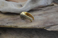 Load image into Gallery viewer, Plug zum Einhängen Drop Messing gold Engelstrompete - chic-net.de
