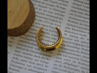 Cargar imagen en el visor de la galería, Saddle Plug Flesh Tunnel Edelstahl gold PVD Ohrgewicht - chic-net.de

