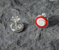Load image into Gallery viewer, Shiva Auge koralle rot rund 10mm Ohrstecker 925 Silber - chic-net.de

