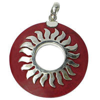 Load image into Gallery viewer, Silberanhänger mit Koralle, Sonne,in balinesichem Stil, ca. 4,0cm Ø - chic-net.de
