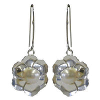 Load image into Gallery viewer, Silberohrringe 925er Silber Ohrringe Ohrhänger Damen Schmuck Blume mit Perle - chic-net.de
