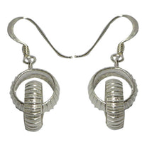 Load image into Gallery viewer, Silberohrringe 925er Silber Ohrringe Ohrhänger Damen Schmuck zwei ineinander hängende Ringe - chic-net.de
